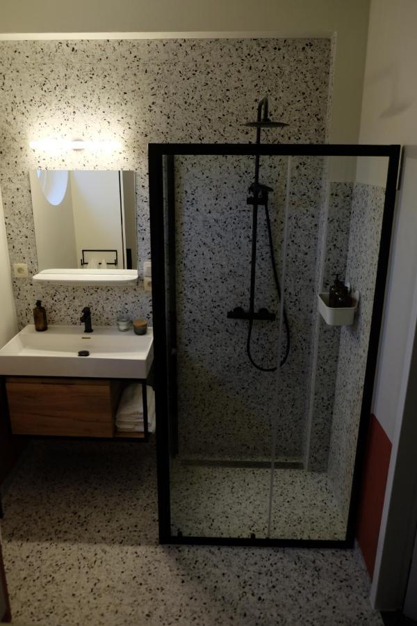Interbellum Appartment @ Trainstation Mechelen Buitenkant foto
